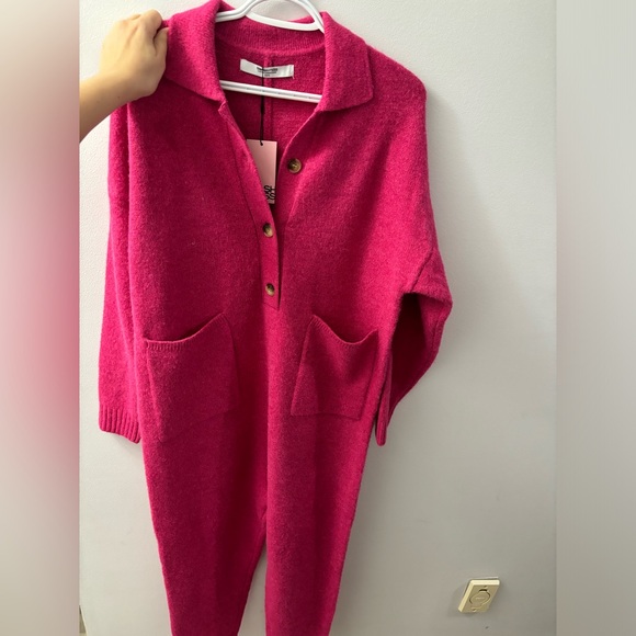 SOLD on cross post 🩷BNWT Smash + Tess Florence Romper 🩷 - Picture 2 of 3